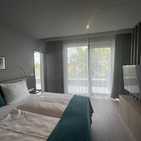 H24 Stadthotel Bernau Бернау Экстерьер фото
