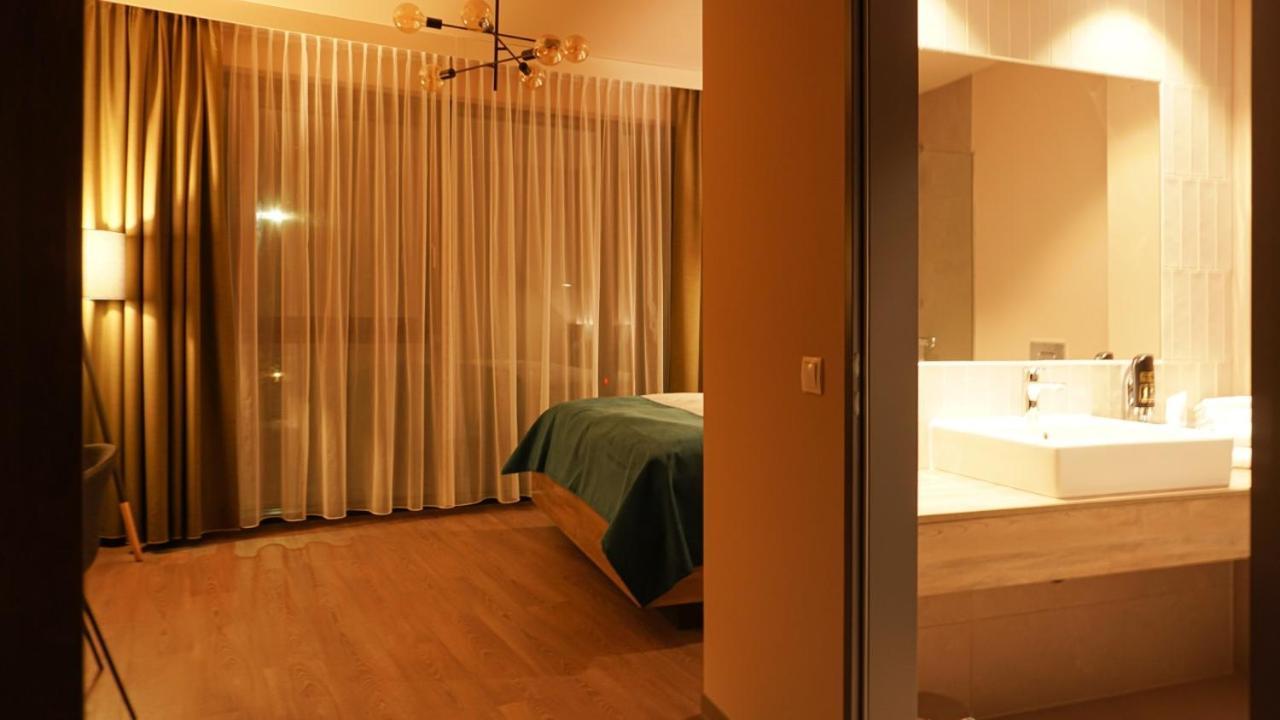 H24 Stadthotel Bernau Бернау Экстерьер фото