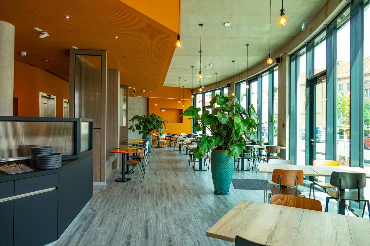 H24 Stadthotel Bernau Бернау Экстерьер фото