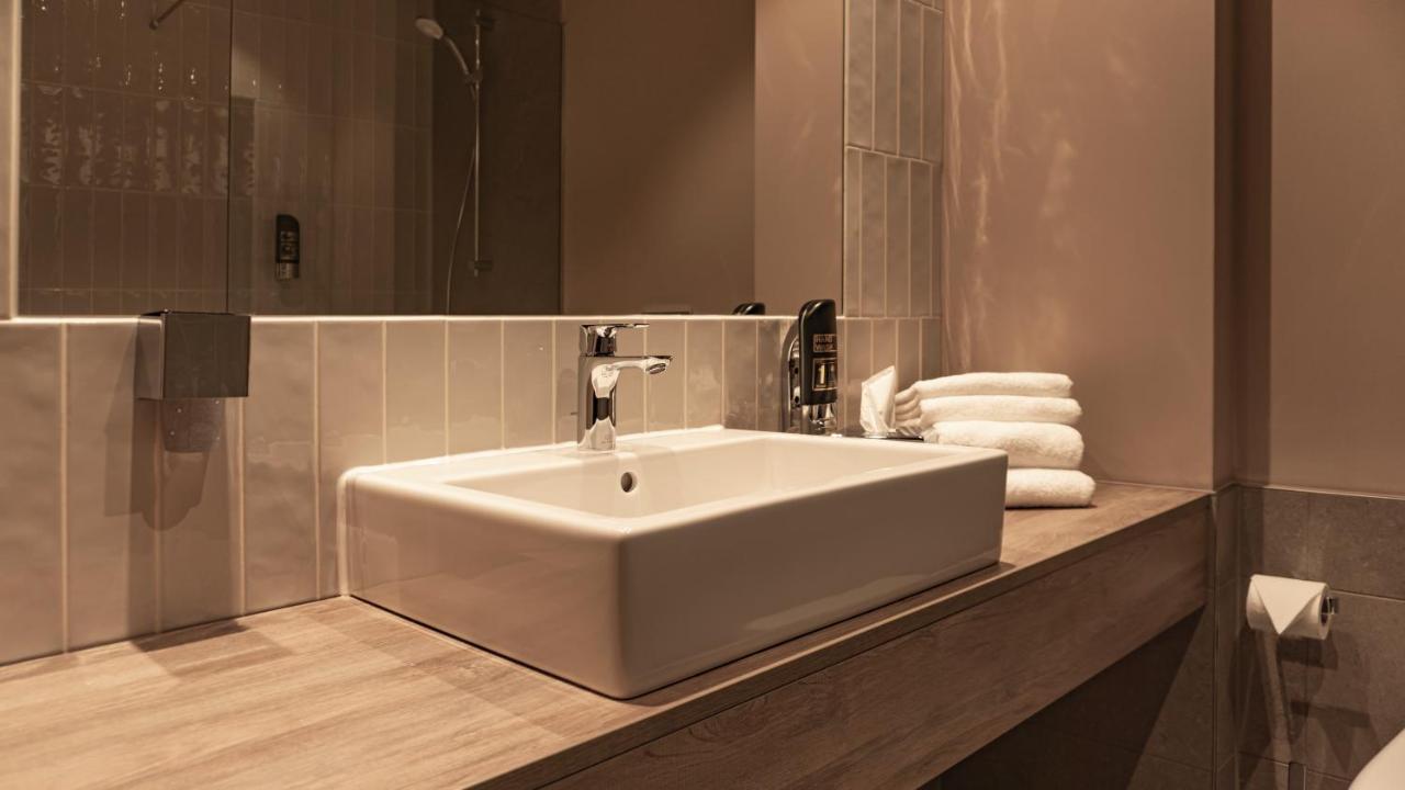 H24 Stadthotel Bernau Бернау Экстерьер фото