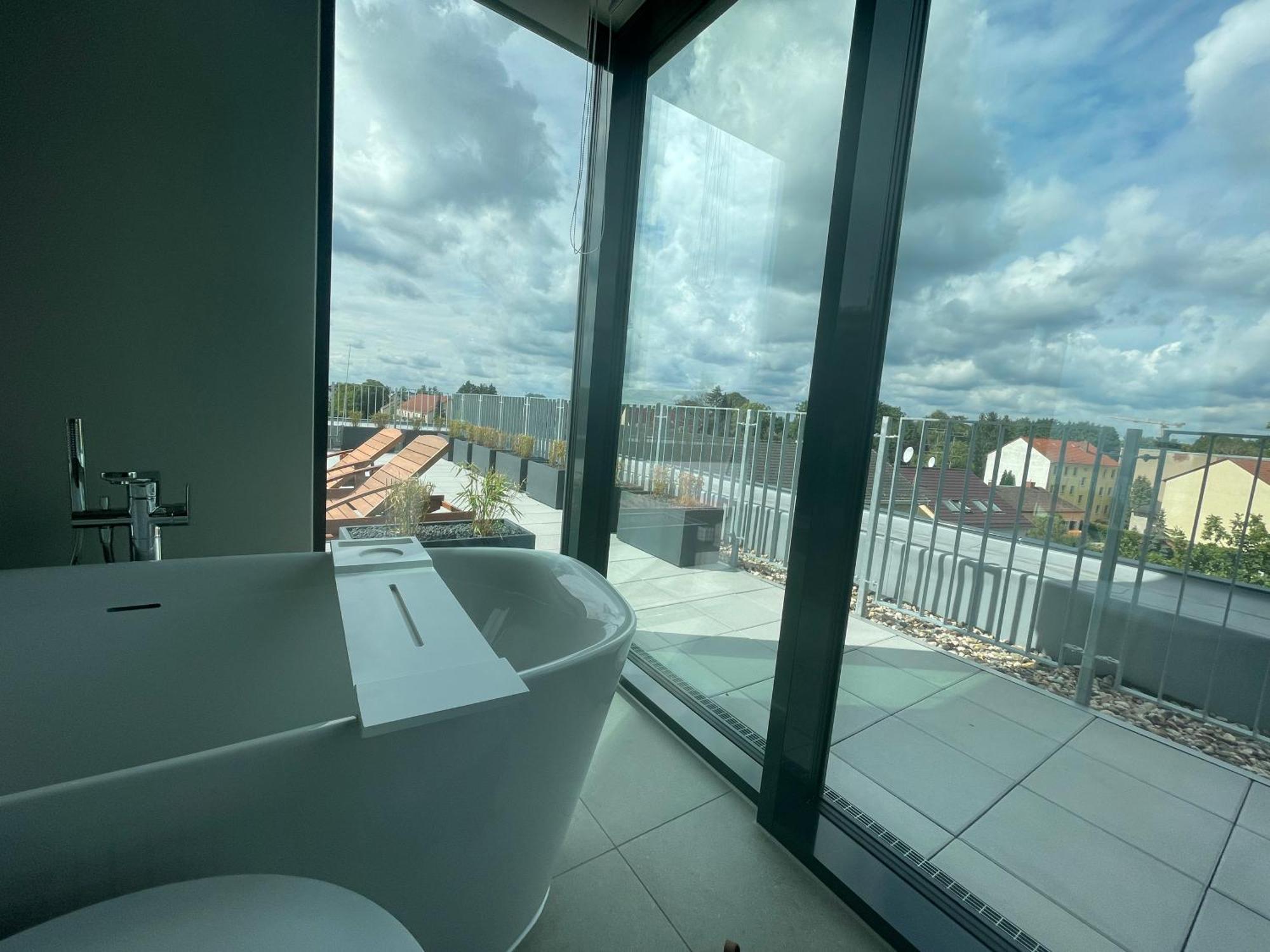 H24 Stadthotel Bernau Бернау Экстерьер фото