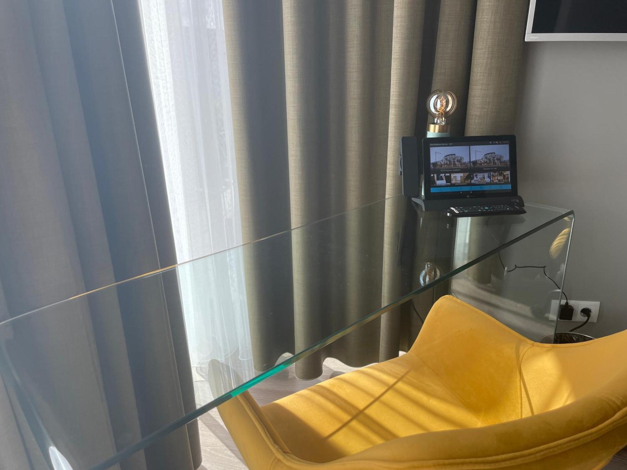 H24 Stadthotel Bernau Бернау Экстерьер фото